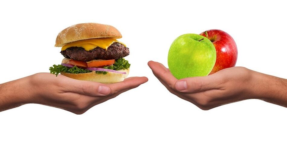 escolha entre alimentos saudáveis ​​e não saudáveis